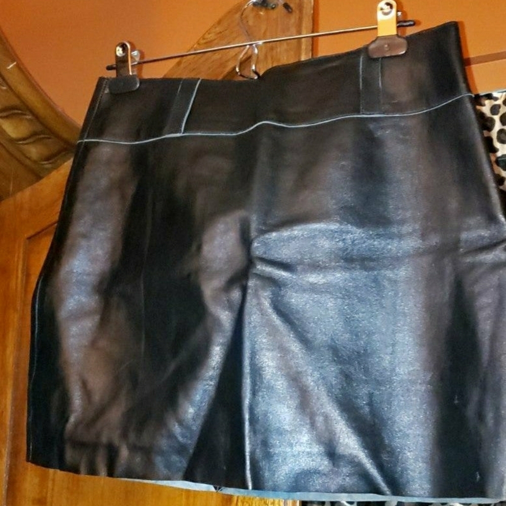 White House Black Market Black Pencil Mini Skirt